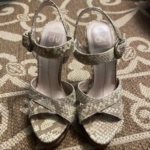 Dolce Vita Womens Snakeskin High Heel Platform Sandal’s 7.5